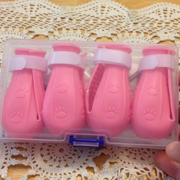 Anti-Scratch Boots for Cats, Velcro Close, Adjustable - Picture 1 of 4